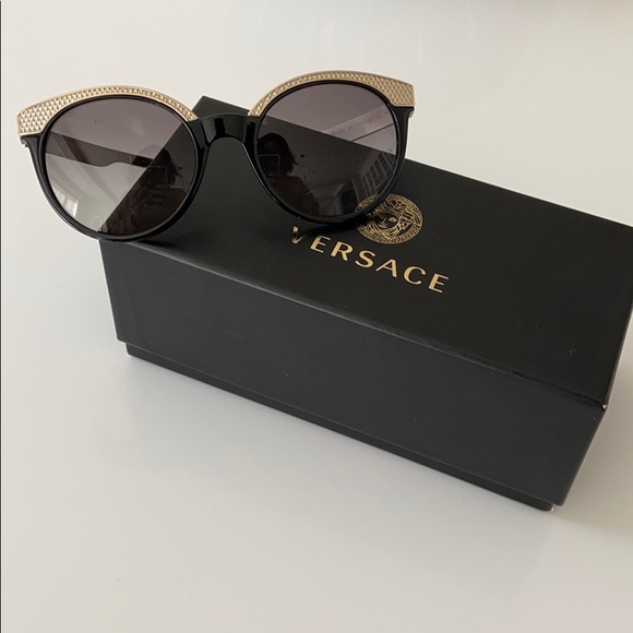 Versace Accessories - Versace Sunglasses